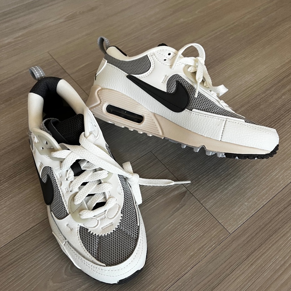Nike air sneakers